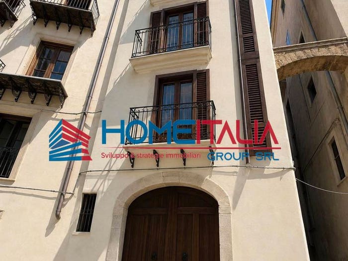 Casa con 6 locali in vendita in Piazza San Domenico, Castellammare, Palermo