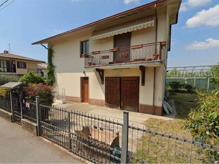 Casa quadrilocale in vendita in Via Don Luigi Sturzo, Grumello Cremonese, Grumello Cremonese ed Uniti