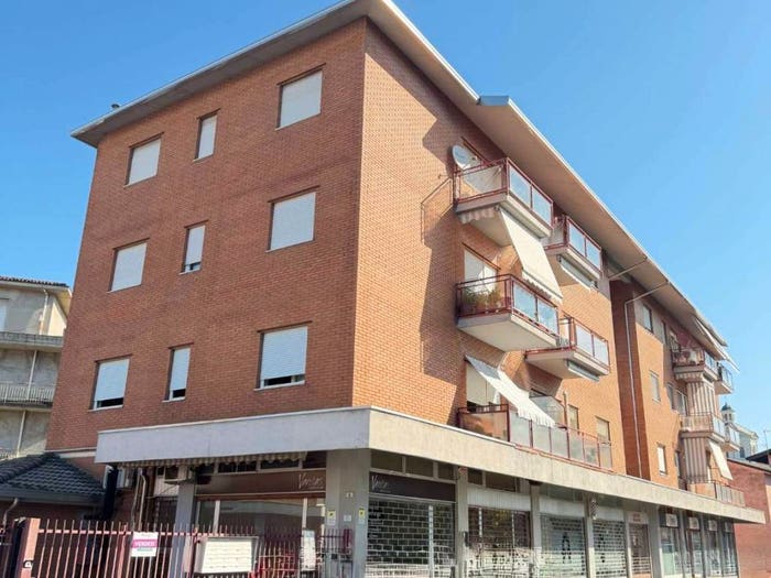 Appartamento trilocale in vendita in via Papa Giovanni XXIII, Bonate Sotto