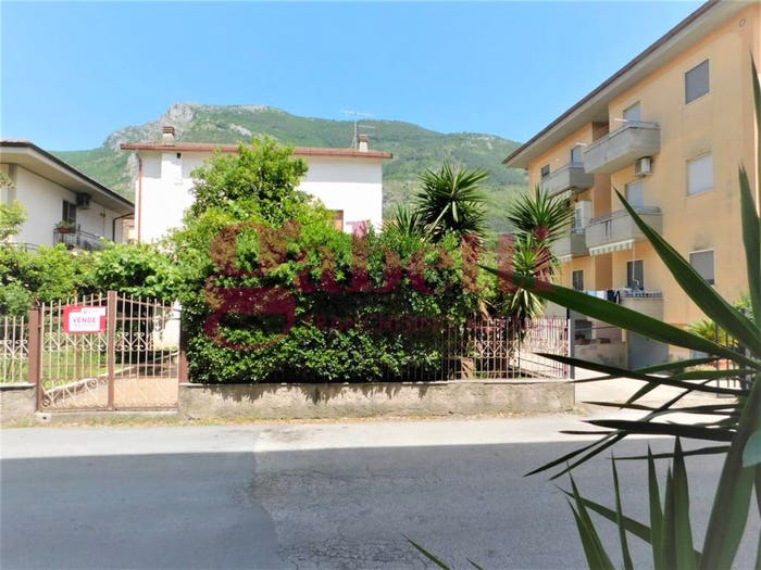Casa quadrilocale in vendita in Via Leonardo Da Vinci SN, Centro, Venafro