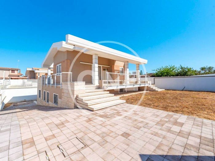 Casa quadrilocale in vendita in Via Napoli, Nuova Florida, Ardea
