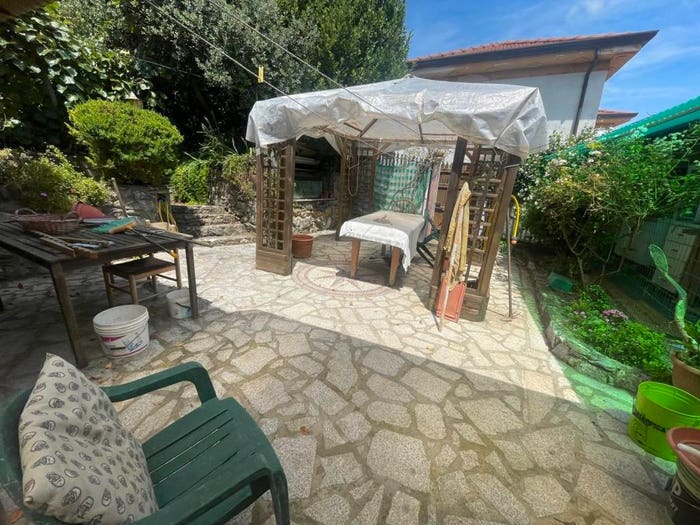 Casa con 6 locali in vendita in Centro, Ameglia