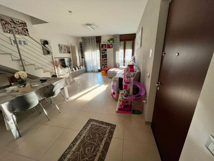 Appartamento con 5 locali in vendita in Centro, Montichiari