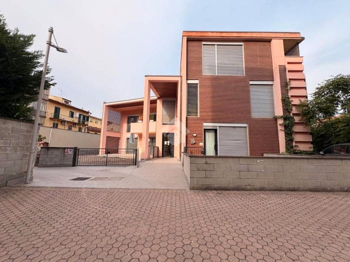 Appartamento trilocale in vendita in Via delle Gore, Careggi Rifredi Dalmazia, Firenze