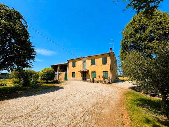 Casa con 6 locali in vendita in Via Cocorre, Lugo