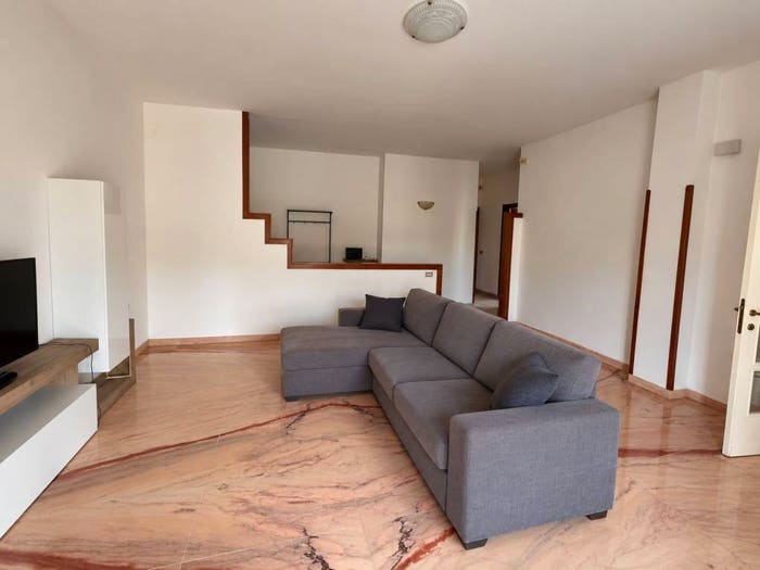 Appartamento quadrilocale in vendita in Via Miglio, Centro, Minturno