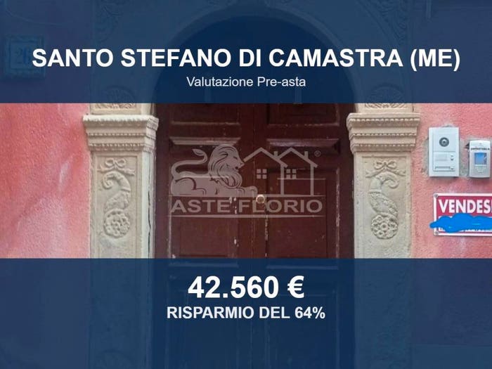 Appartamento trilocale in vendita in Via Ciro Menotti, Santo Stefano di Camastra