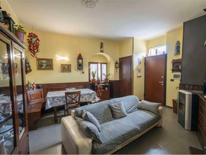 Casa bilocale in vendita in Piazza Cavaliere Luigi Tocco, Pisano