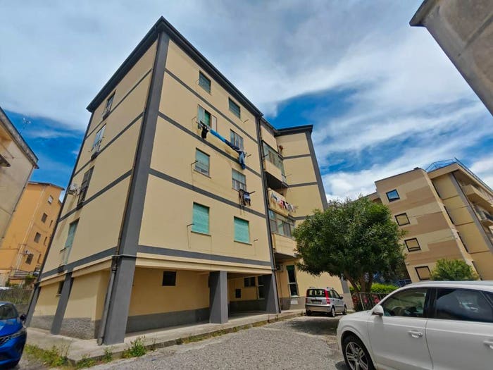 Appartamento trilocale in vendita in Via Angelo Zavarroni, Stadio Pontepiccolo, Catanzaro