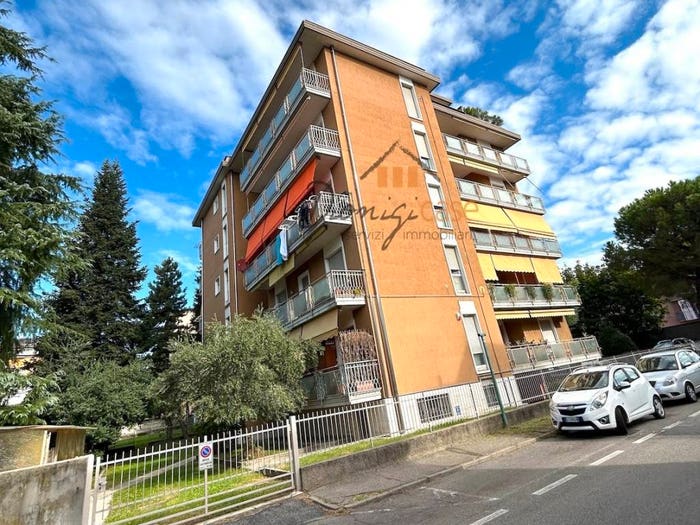 Appartamento quadrilocale in vendita in Via Santa Liberata, Castellanza