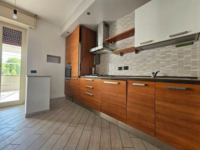 Casa bilocale in vendita in Via Guglielmo Marconi, Centro, Sorisole