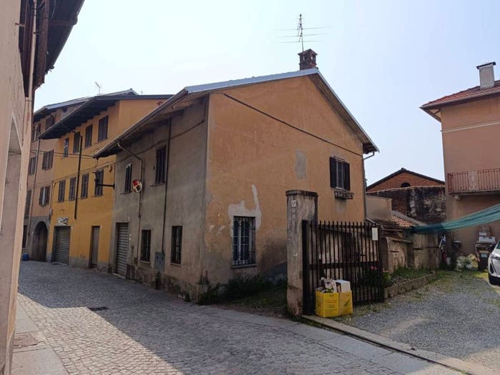 Casa con 6 locali in vendita in Via Federico Rosazza, Chiavazza, Biella