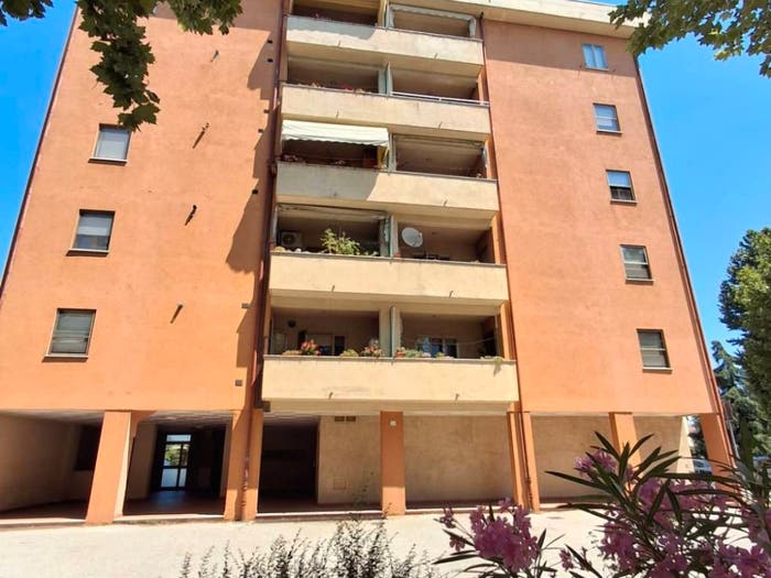 Appartamento con 5 locali in vendita in Via Gran Sasso, Viale Firenze Paciana, Foligno