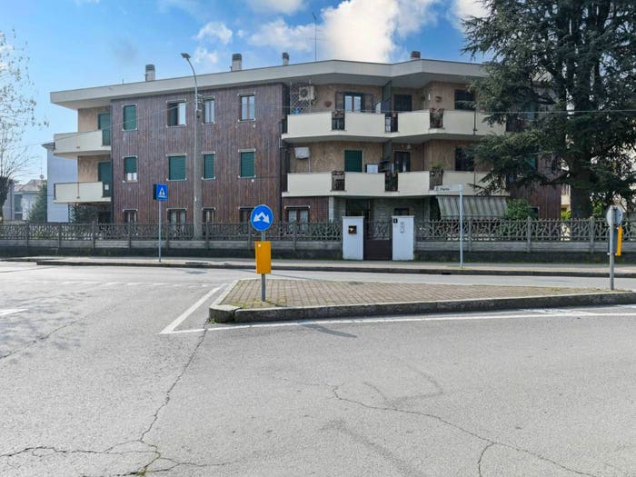 Appartamento quadrilocale in vendita in Via Carlo Porta, Centro, Pioltello