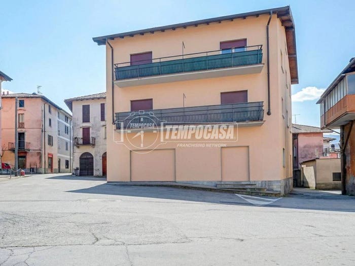 Appartamento bilocale in vendita in Via Asmara, Centro, Luino