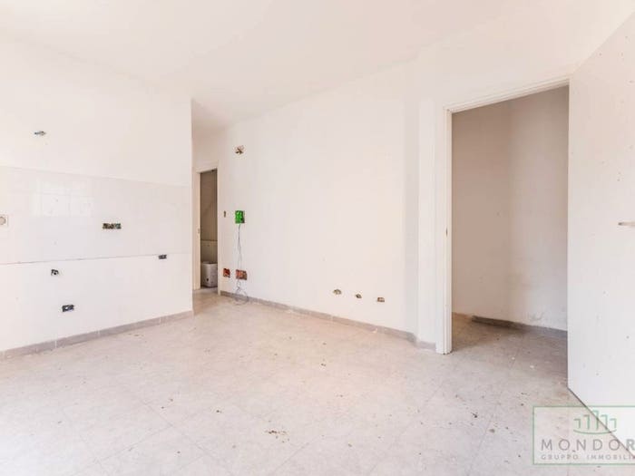 Appartamento trilocale in vendita in Padre Merolla, Acilia, Roma