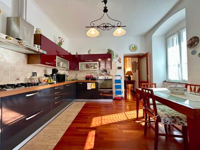 Appartamento quadrilocale in vendita in Via Cassanello, Multedo, Genova