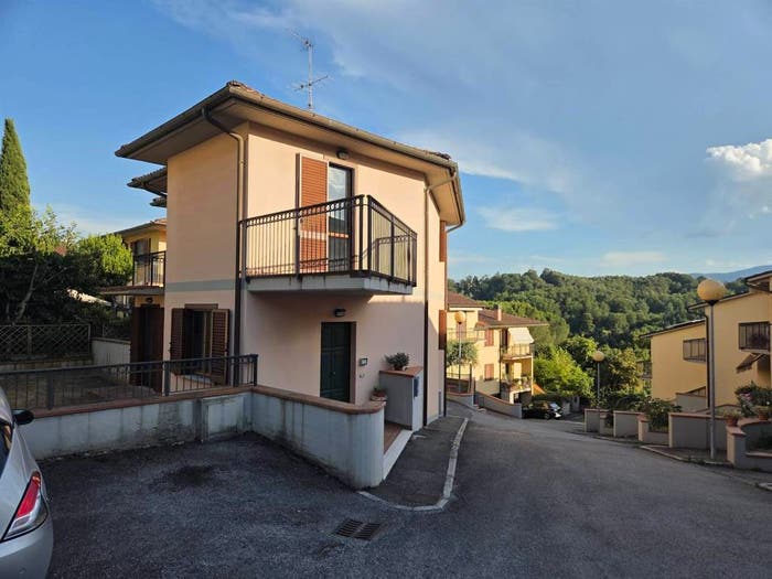 Casa con 6 locali in vendita in Figline Valdarno, Figline e Incisa Valdarno