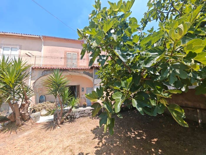 Casa quadrilocale in vendita in Via Ladevaia, Casertavecchia Casola, Caserta