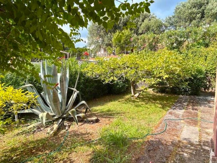 Casa quadrilocale in vendita in Contrada Piano delle Donne, Centro, Belvedere Marittimo