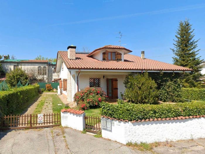 Casa con 6 locali in vendita in Via Ivanoe Bonomi, Centro, Gonzaga