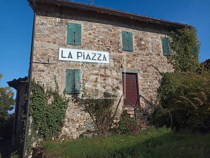 Casa con 5 locali in vendita in Località Borzano, Canossa