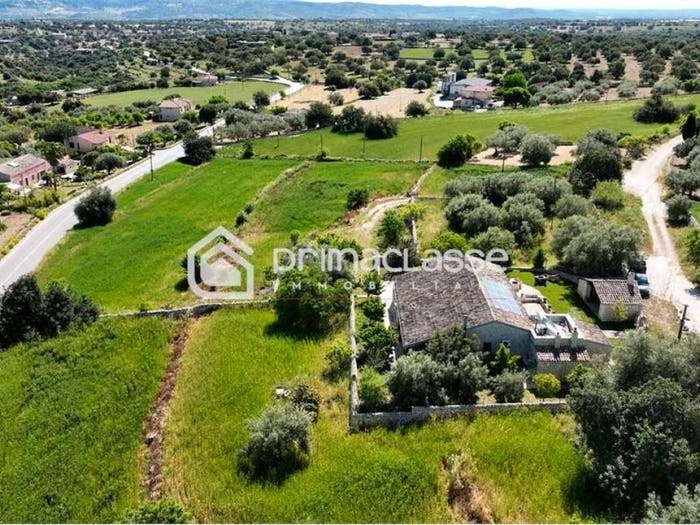 Casa con 6 locali in vendita in Modica Alta, Modica