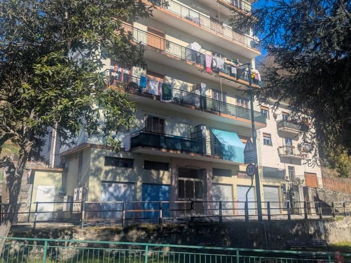 Appartamento quadrilocale in vendita in Via Milite Ignoto, Ponterosso, Mignanego