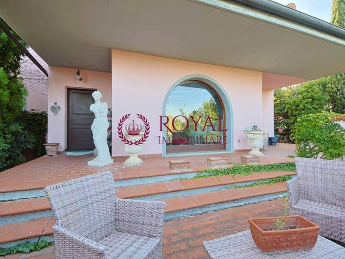 Casa con 6 locali in vendita in Via Del Pino, Montenero Basso Montenero Alto, Livorno
