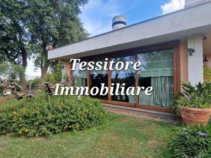 Casa con 6 locali in vendita in Centro, Artena