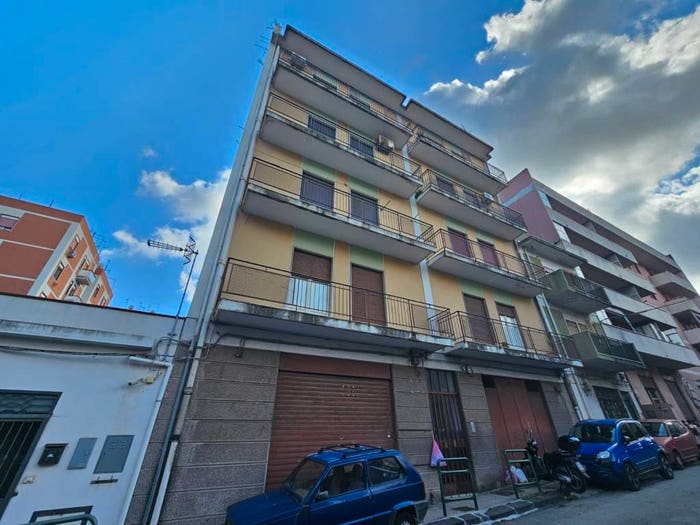 Appartamento trilocale in vendita in Via Palermo, Giostra, Messina