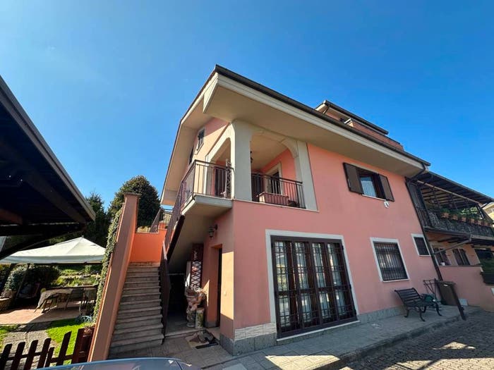 Casa con 6 locali in vendita in Via Guido Reni, Pichini, Guidonia Montecelio