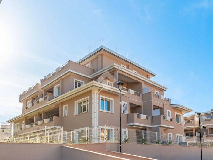 Appartamento trilocale in vendita in Via Vermicino, Borghesiana, Roma