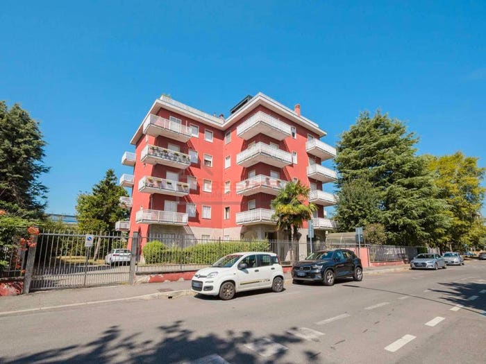 Appartamento con 5 locali in vendita in via Bergamina, Centro, Pero