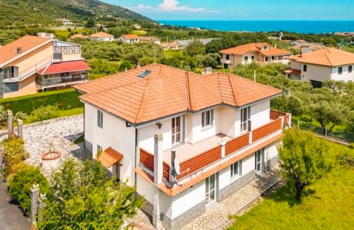 Casa con 6 locali in vendita in Via della Lampa, Ceriale