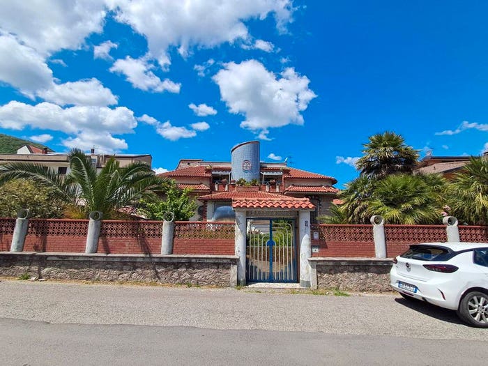 Casa con 6 locali in vendita in Via Aldo Moro, Trescine, Cervinara