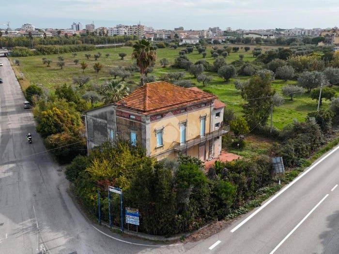 Casa con 6 locali in vendita in Via Abruzzo, Contrada dei Tigli Via degli Oleandri, Alba Adriatica