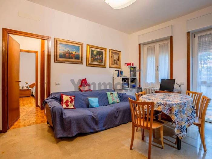 Appartamento quadrilocale in vendita in Via Enrico Cernuschi, Montello, Varese