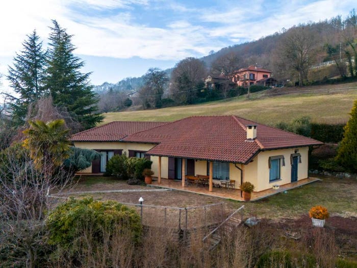 Casa con 6 locali in vendita in Strada Rosero, Pecetto Torinese