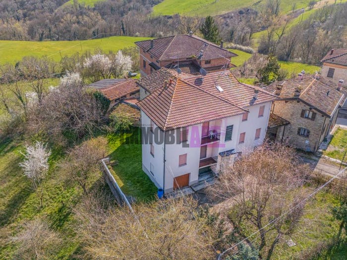 Casa con 6 locali in vendita in Strada Mediano, Neviano degli Arduini