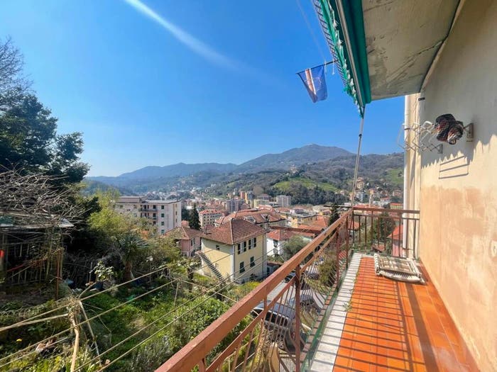 Appartamento con 5 locali in vendita in Via Val d'Astico, Pontedecimo, Genova