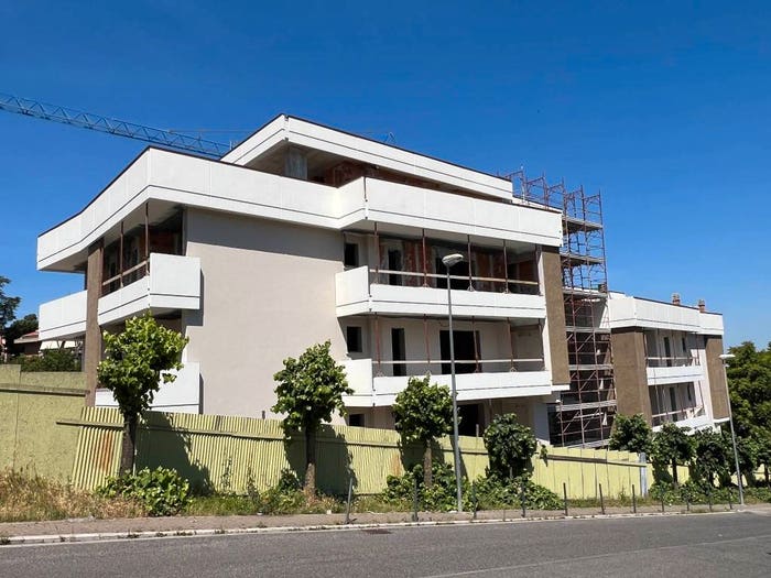 Appartamento trilocale in vendita in Via Elio Giovannini, Semicentro, Marino