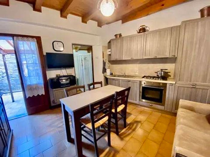 Appartamento trilocale in vendita in Via Asilo, Cannero Riviera