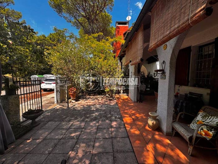 Appartamento trilocale in vendita in Viale Pietro Mascagni, Lido di Spina, Comacchio