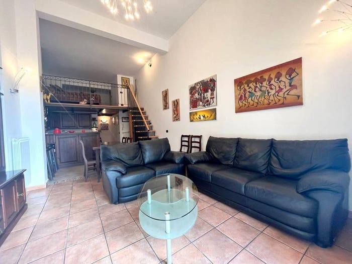 Appartamento trilocale in vendita in Via Tiziano, Centro, Albenga