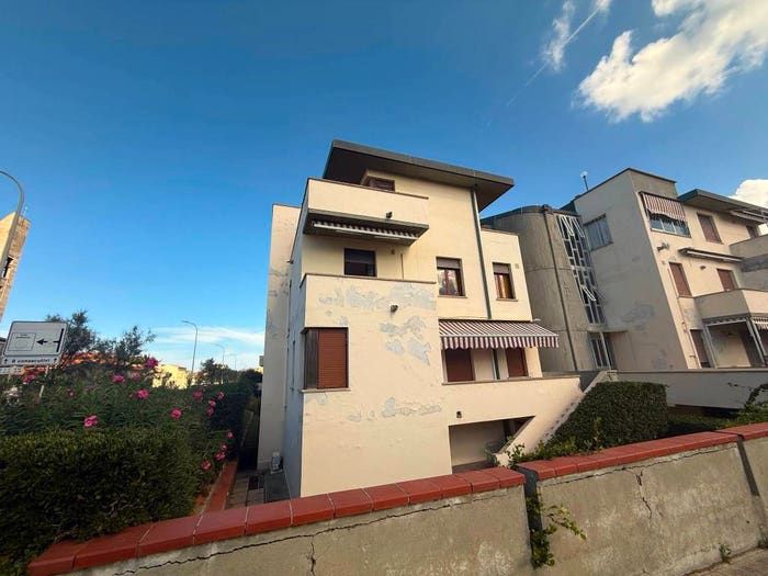 Appartamento trilocale in vendita in Via Girolamo Vecchiani, Marina di Pisa, Pisa