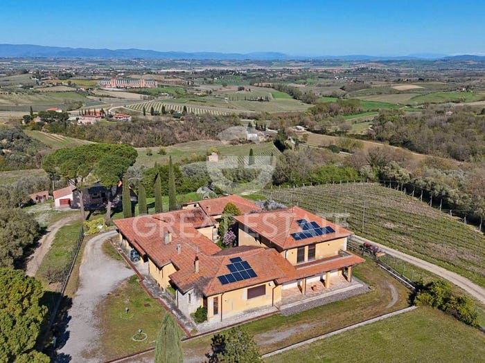 Casa con 6 locali in vendita in Via Elio Bernabei, Centro, Montepulciano