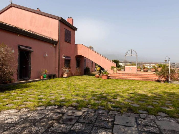Casa con 6 locali in vendita in Via Goffredo Mameli, Aci Sant'Antonio