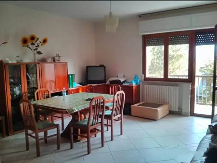 Appartamento con 6 locali in vendita in Via Giovanni Melarangelo, Centro, Teramo