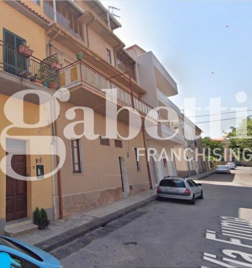 Casa con 5 locali in vendita in Via Fiume, Acquedolci